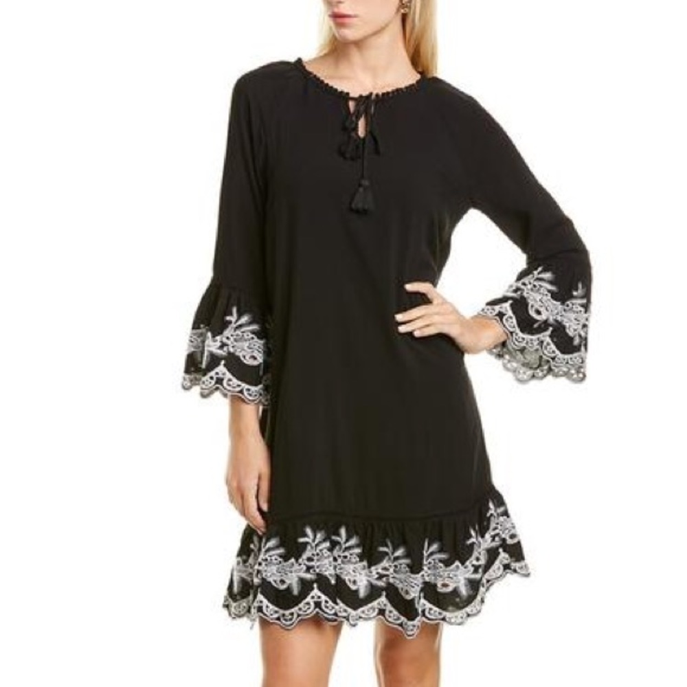 Chelsea & Theodore Women’s 3/4 Bell Sleeve Embroidered Knee Length Shift Dress